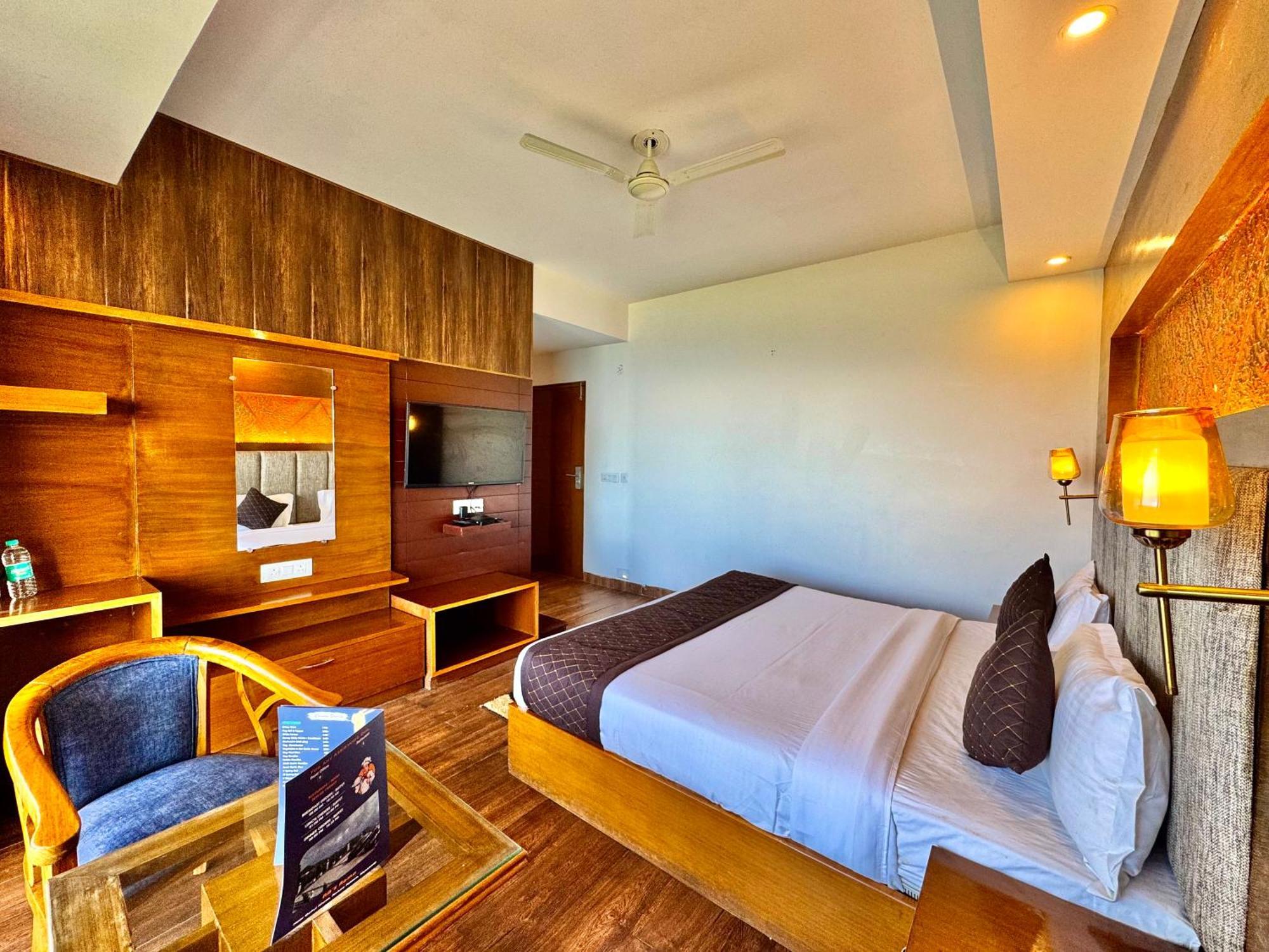 Ab'S Abode-A Boutique Hotel 穆索里 外观 照片