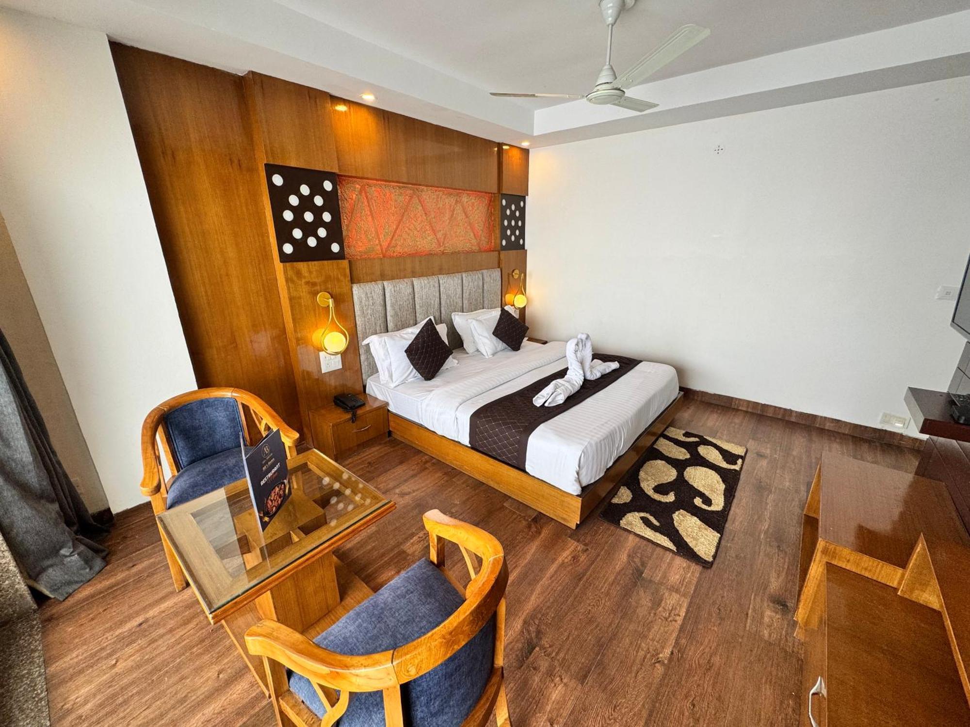 Ab'S Abode-A Boutique Hotel 穆索里 外观 照片