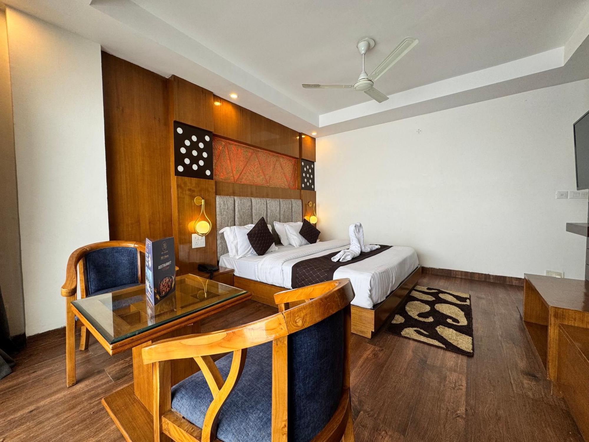 Ab'S Abode-A Boutique Hotel 穆索里 外观 照片