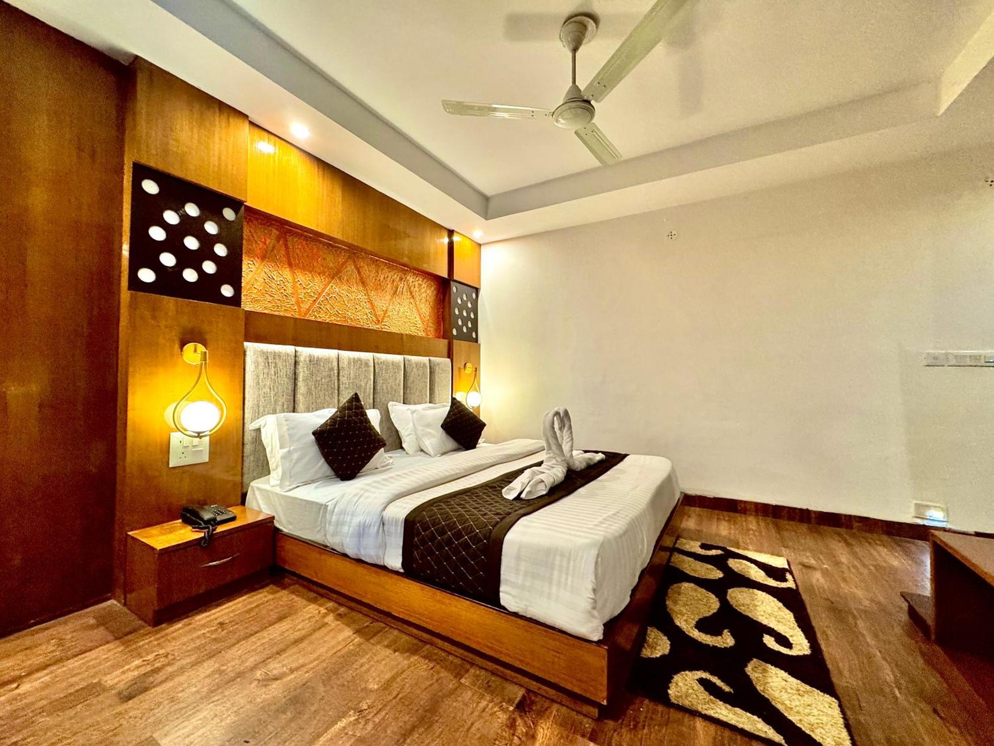 Ab'S Abode-A Boutique Hotel 穆索里 外观 照片