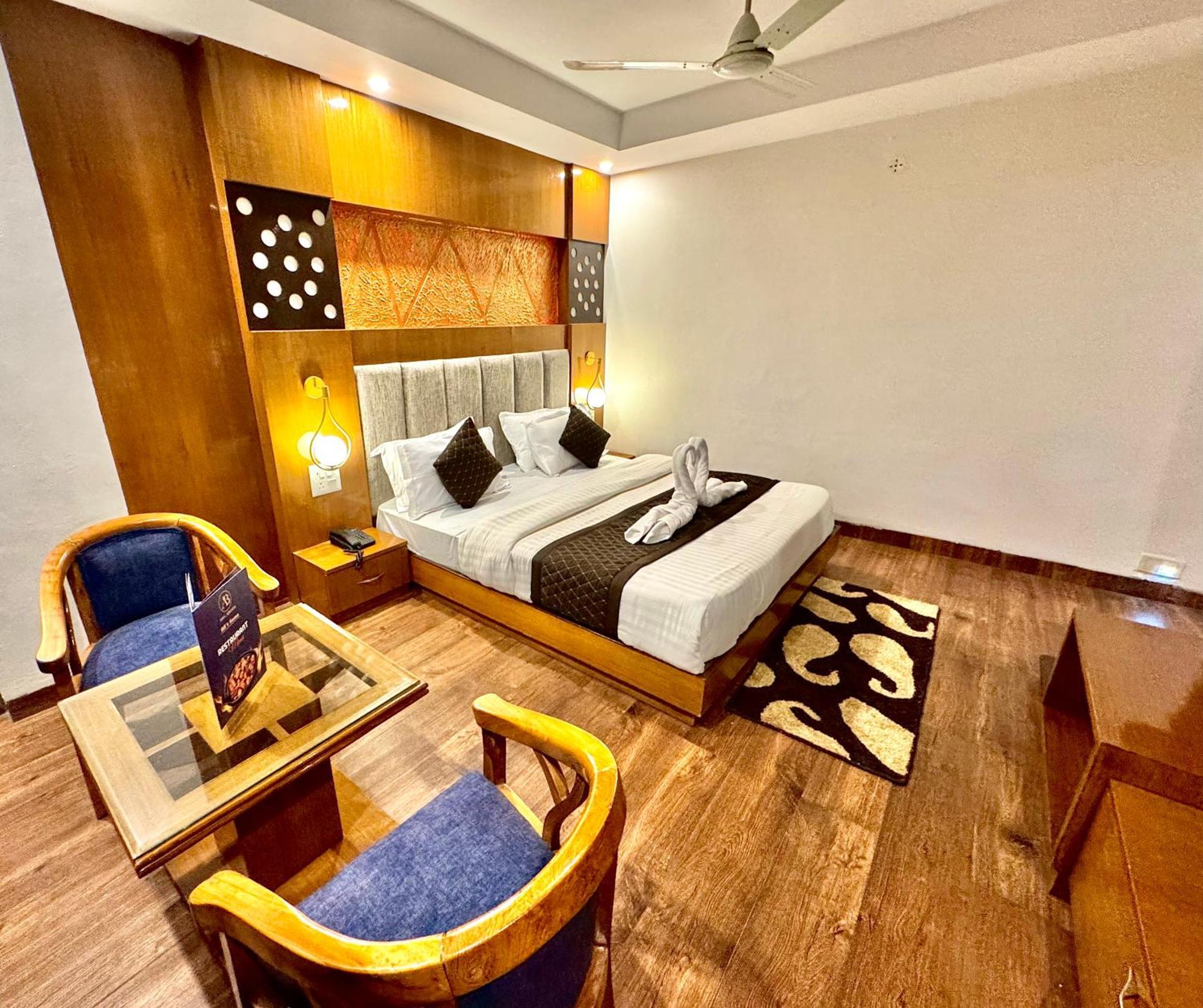 Ab'S Abode-A Boutique Hotel 穆索里 外观 照片